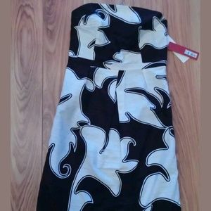 Merona Strapless Leaf print Mini Dress size 2